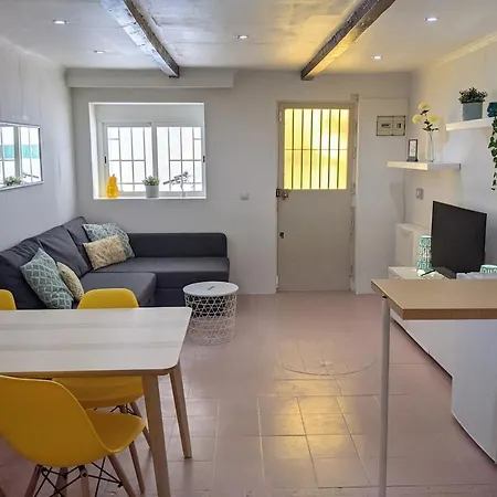 Central Townhouse With Amazing Rooftop Terrace